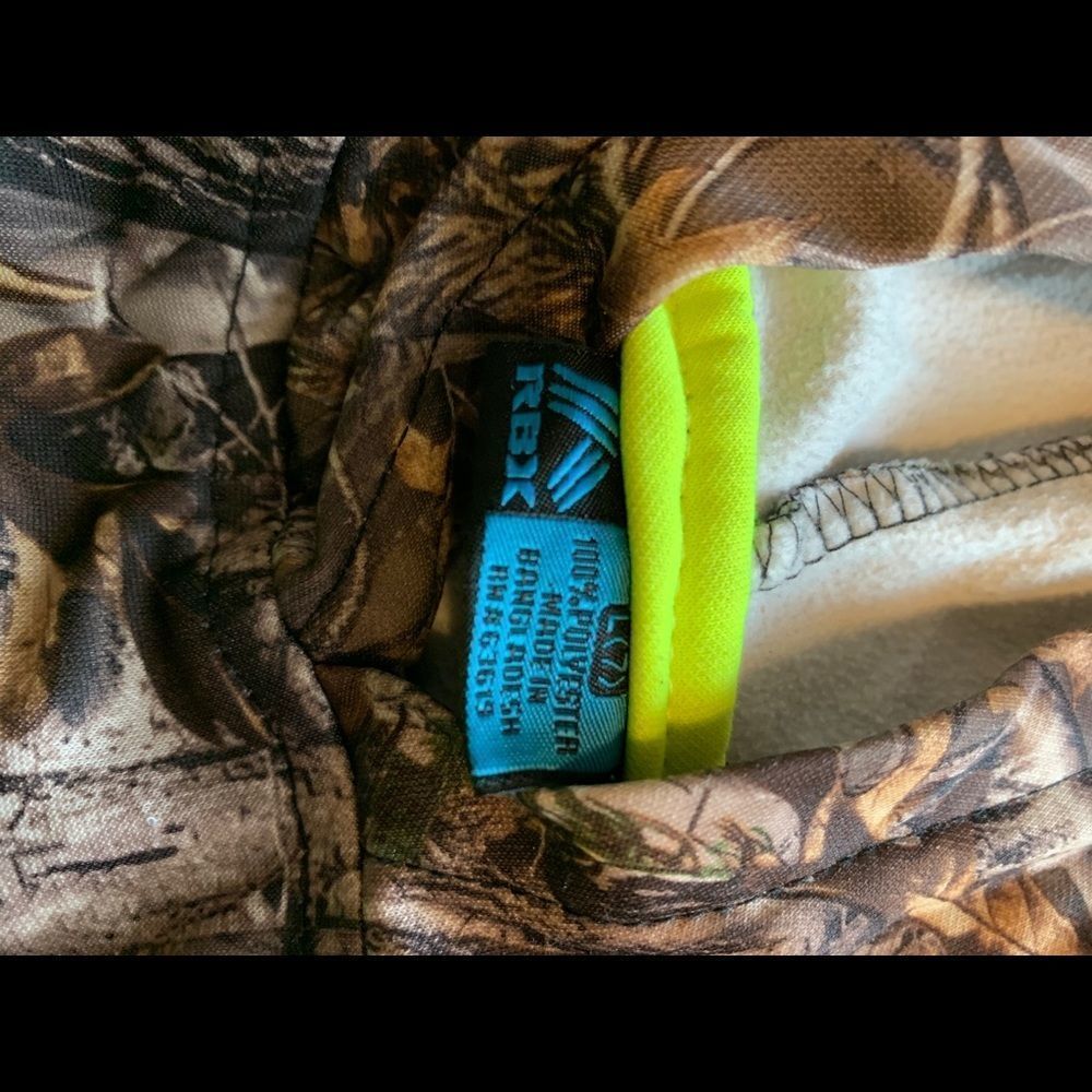 Reebok Pullovers - Picture 2 of 6